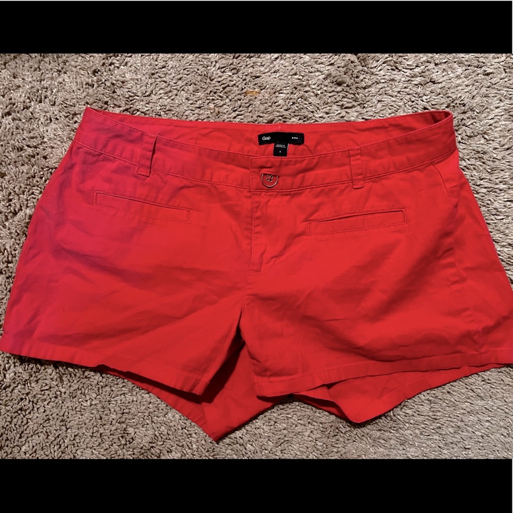 Pink gap shorts